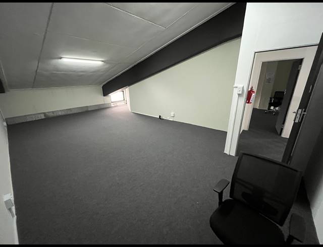 397M² OFFICE TO LET IN NDABENI